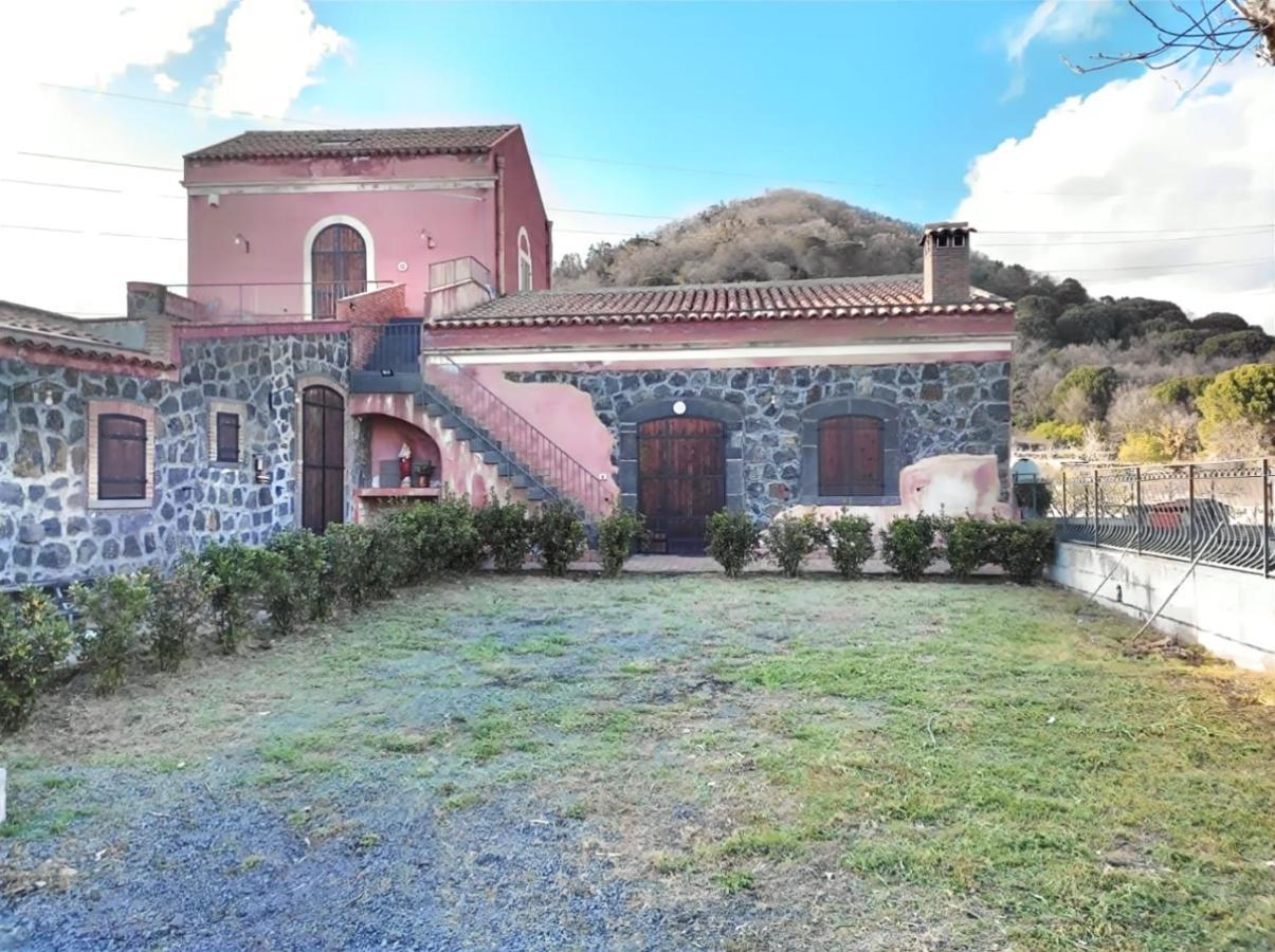 Case Gemmellaro - Family&Friends Nicolosi Exterior foto